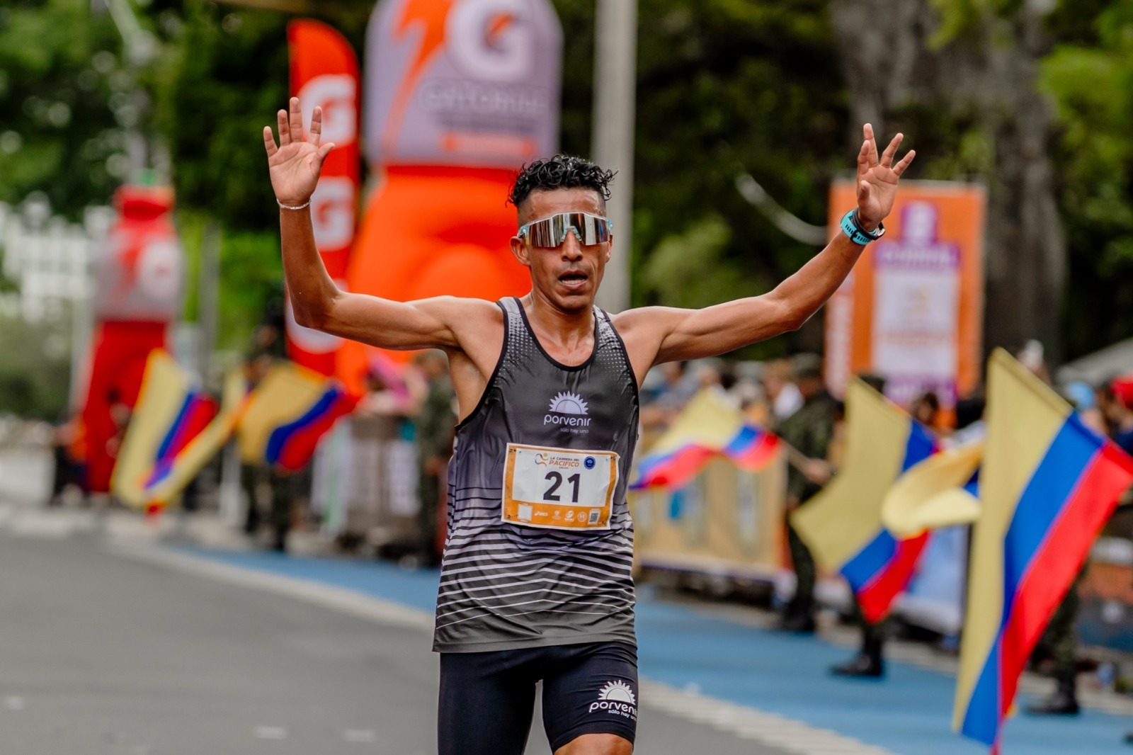 Mauricio González y Leidy Romero representarán a Colombia en el Mundial de Carreras en Ruta